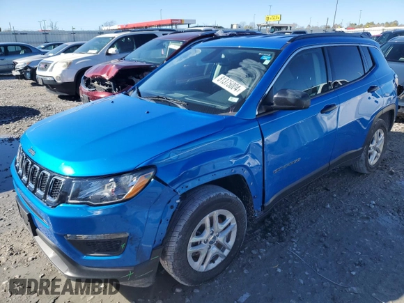 2021 Jeep Compass Sport z VIN 3C4NJCAB9MT573752, wystawiony jako Copart lot #81375004 z przebiegiem 64 735 mil mil oraz Szkoda całkowita • Salvage title. Historia ofert i sprzedaży dostępna na DreamBid. Obrazek 1.