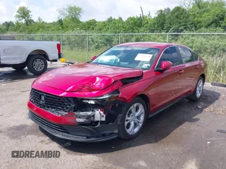 2024 Honda Accord LX z VIN 1HGCY1F23RA010647, wystawiony jako IAAI lot #42082178 z przebiegiem 26 514 mil mil oraz . Historia ofert i sprzedaży dostępna na DreamBid. Obrazek 17.
