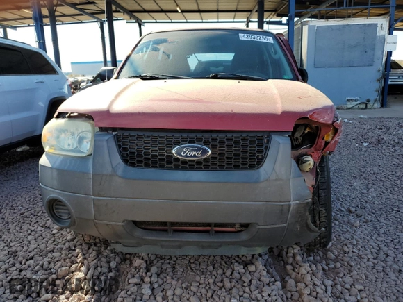 2005 Ford Escape XLS Value with VIN 1FMYU92Z95KA32119, listed as a Copart auction lot 42938255 with 154,499 mi miles and Salvage Title. Bid and sale history available at carsss.com. Image 5.