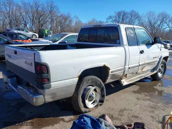 1998 Dodge Ram 1500 with VIN 3B7HF13Z2WG130254, listed as a IAAI auction lot 41323066 with 204,006 mi miles. Bid and sale history available at carsss.com. Image 4.