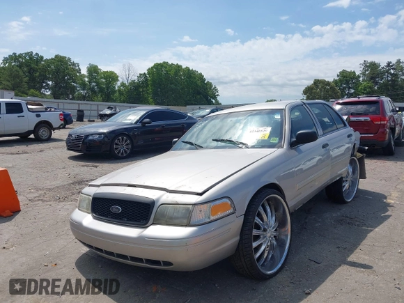 2010 Ford Police Interceptor с VIN 2FABP7BV9AX125268, выставлен на аукционе IAAI как лот 42340529 с пробегом Не указан миль и . История ставок и продаж доступна на DreamBid. Изображение 17.