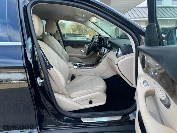 2016 Mercedes-Benz GLC with VIN WDC0G4JB6GF057422, listed as a Copart auction lot 54588465 with 161,557 mi miles and Clean Title. Bid and sale history available at carsss.com. Image 5.