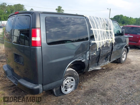 2014 Chevrolet Express Passenger LS with VIN 1GAWGPFG6E1173373, listed as a IAAI auction lot 42275513 with 26,642 mi miles and . Bid and sale history available at DreamBid. Image 4.