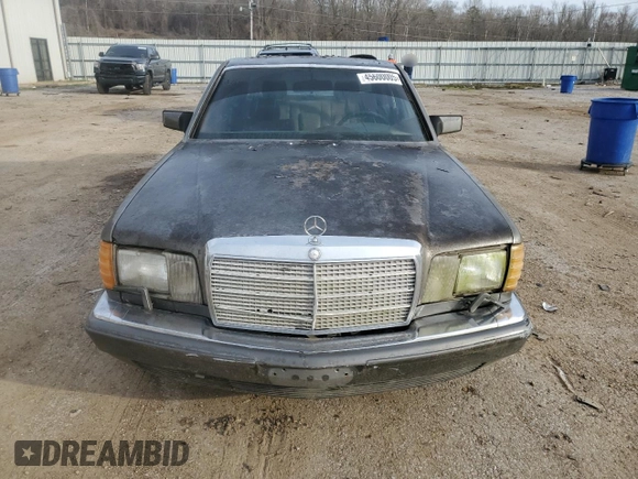 1987 Mercedes-Benz 300 with VIN WDBCB2503HA326913, listed as a Copart auction lot 45600005 with 232,194 mi miles and Clean Title. Bid and sale history available at DreamBid. Image 5.