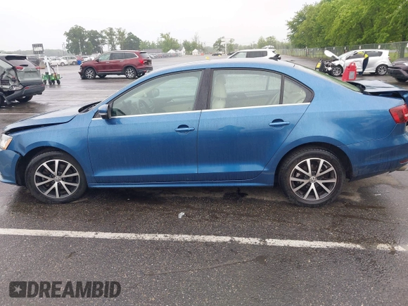 2017 Volkswagen Jetta SE with VIN 3VWDB7AJ0HM293674, listed as a IAAI auction lot 42457531 with 74,109 mi miles and . Bid and sale history available at DreamBid. Image 14.