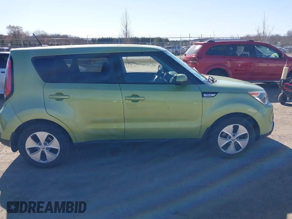 2015 Kia Soul with VIN KNDJN2A22F7816743, listed as a IAAI auction lot 41834023 with 133,522 mi miles. Bid and sale history available at carsss.com. Image 13.