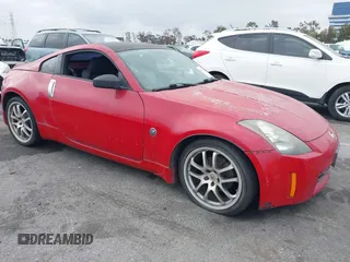 2005 Nissan 350Z Enthusiast with VIN JN1AZ34D65M610500, listed as a IAAI auction lot 42101654 with 190,896 mi miles. Bid and sale history available at carsss.com. Image 1.