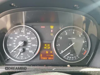 2014 BMW X1 xDrive28i z VIN WBAVL1C5XEVY20300, wystawiony jako Copart lot #51334275 z przebiegiem 175 652 mil mil oraz Tytuł czysty. Historia ofert i sprzedaży dostępna na DreamBid. Obrazek 9.