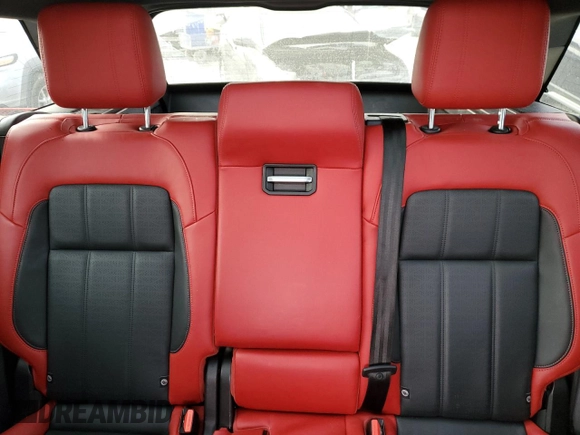 2019 Land Rover Range Rover Sport HSE Dynamic with VIN SALWV2SV0KA418094, listed as a Copart auction lot 83064844 with 111,579 mi miles and Salvage Title. Bid and sale history available at carsss.com. Image 10.