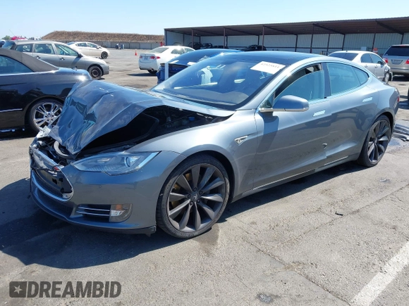 2014 Tesla Model S 60 with VIN 5YJSA1H19EFP36971, listed as a IAAI auction lot 42525811 with Not provided miles and . Bid and sale history available at DreamBid. Image 20.