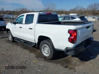 2023 Chevrolet Colorado 2WD Work Truck z VIN 1GCPSBEK8P1201275, wystawiony jako IAAI lot #40877600 z przebiegiem 20 053 mil mil oraz . Historia ofert i sprzedaży dostępna na DreamBid. Obrazek 3.