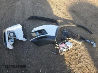 2018 Mitsubishi Outlander SEL z VIN JA4AR4AW6JZ013430, wystawiony jako Copart lot #43081945 z przebiegiem Nie podano mil oraz Szkody całkowita. Historia ofert i sprzedaży dostępna na DreamBid. Obrazek 14.