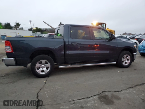2021 Ram 1500 Big Horn z VIN 1C6RREFM9MN712074, wystawiony jako Copart lot #87685655 z przebiegiem 33 312 mil mil oraz Szkoda całkowita • Salvage title. Historia ofert i sprzedaży dostępna na DreamBid. Obrazek 3.