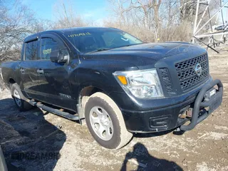 2018 Nissan Titan SV z VIN 1N6AA1EJ0JN518958, wystawiony jako IAAI lot #42505721 z przebiegiem 122 487 mil mil oraz . Historia ofert i sprzedaży dostępna na DreamBid. Obrazek 6.
