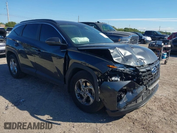 2022 Hyundai Tucson SEL with VIN 5NMJB3AE7NH065963, listed as a IAAI auction lot 41673572 with 55,404 mi miles. Bid and sale history available at carsss.com. Image 1.