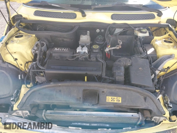 2003 MINI Hardtop z VIN WMWRC33463TE18371, wystawiony jako IAAI lot #41388681 z przebiegiem 155 077 mil mil oraz . Historia ofert i sprzedaży dostępna na DreamBid. Obrazek 10.