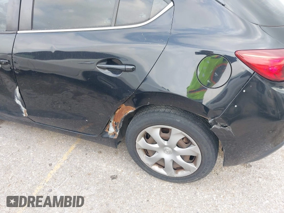 2014 Mazda 3 i Sport with VIN JM1BM1K70E1194298, listed as a IAAI auction lot 42048040 with 232,972 mi miles and . Bid and sale history available at carsss.com. Image 20.