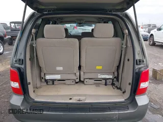 2005 Kia Sedona LX with VIN KNDUP132656734193, listed as a IAAI auction lot 41892342 with 91,768 mi miles. Bid and sale history available at carsss.com. Image 17.