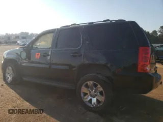 2008 GMC Yukon SLT w/4SB with VIN 1GKFC13088J114258, listed as a Copart auction lot 72215004 with 0 mi miles and Salvage Title. Bid and sale history available at carsss.com. Image 2.