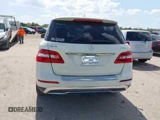 2013 Mercedes-Benz M 350 with VIN 4JGDA5HB9DA220024, listed as a IAAI auction lot 42531042 with 132,702 mi miles and . Bid and sale history available at DreamBid. Image 16.
