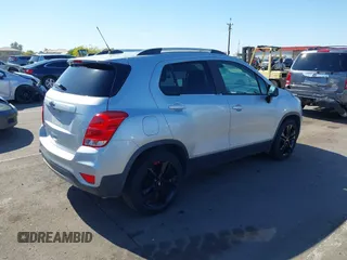 2020 Chevrolet Trax LT z VIN 3GNCJLSB8LL336990, wystawiony jako IAAI lot #42105917 z przebiegiem 97 424 mil mil oraz . Historia ofert i sprzedaży dostępna na DreamBid. Obrazek 4.