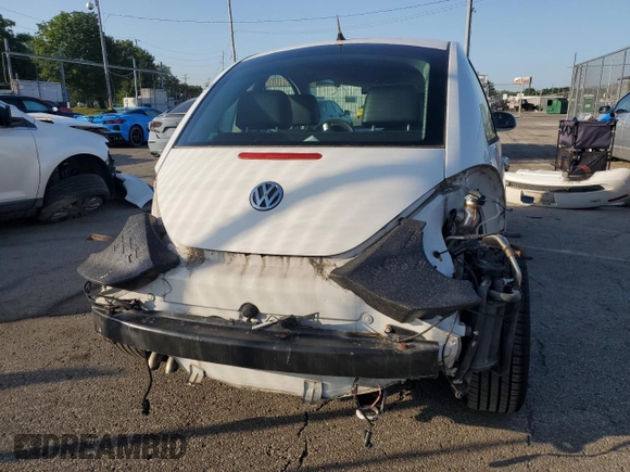 2010 Volkswagen Beetle with VIN 3VWPW3AG7AM014628, listed as a Copart auction lot 61751805 with 67,874 mi miles and Salvage title. Bid and sale history available at DreamBid. Image 6.