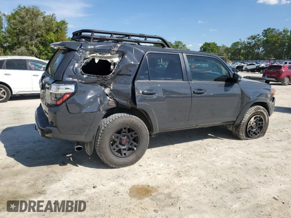 2024 Toyota 4Runner TRD Pro z VIN JTELU5JR3R6258627, wystawiony jako Copart lot #50784785 z przebiegiem 7 626 mil mil oraz Nie do naprawy • Non repairable. Historia ofert i sprzedaży dostępna na DreamBid. Obrazek 3.