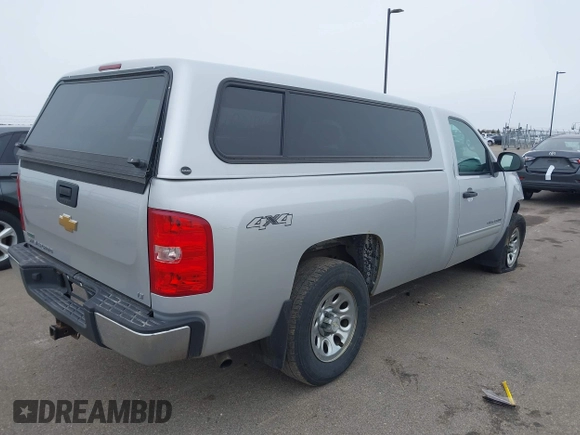 2012 Chevrolet Silverado 1500 LT with VIN 1GCNKSE04CZ182287, listed as a IAAI auction lot 41915911 with 125,217 mi miles. Bid and sale history available at carsss.com. Image 4.