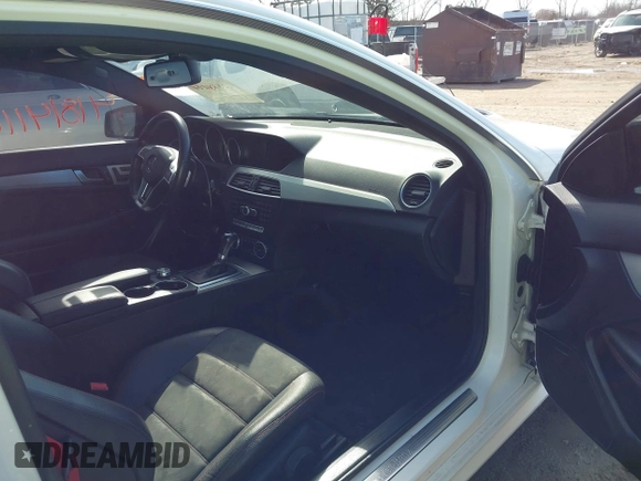 2015 Mercedes-Benz C-Class C 250 with VIN WDDGJ4HB7FG361739, listed as a IAAI auction lot 41814110 with 98,729 mi miles. Bid and sale history available at carsss.com. Image 5.