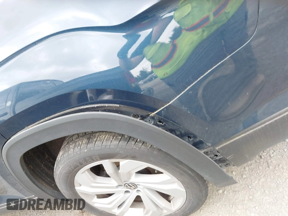 2021 Volkswagen Atlas SE z VIN 1V2WR2CA7MC568779, wystawiony jako IAAI lot #42132709 z przebiegiem 51 205 mil mil oraz . Historia ofert i sprzedaży dostępna na DreamBid. Obrazek 20.