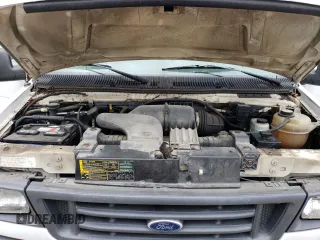 2004 Ford Econoline Passenger XL with VIN 1FBNE31L64HA33260, listed as a Copart auction lot 46142784 with 116,136 mi miles and Clean Title. Bid and sale history available at DreamBid. Image 12.