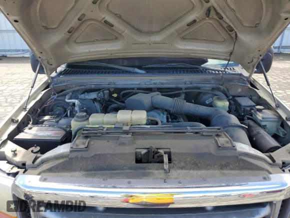 2001 Ford Super Duty F-250 XL with VIN 1FTNW20S81EA81948, listed as a Copart auction lot 49008325 with 211,966 mi miles and Salvage Title. Bid and sale history available at carsss.com. Image 12.