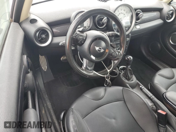 2011 MINI Hardtop S with VIN WMWSV3C57BTY14891, listed as a Copart auction lot 55833895 with 105,545 mi miles and Clean Title. Bid and sale history available at DreamBid. Image 8.