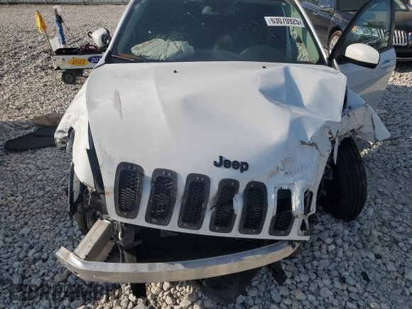 2016 Jeep Cherokee Altitude с VIN 1C4PJMCS7GW225779, выставлен на аукционе Copart как лот 63070925 с пробегом Не указан миль и Чистый • Clean title. История ставок и продаж доступна на DreamBid. Изображение 12.
