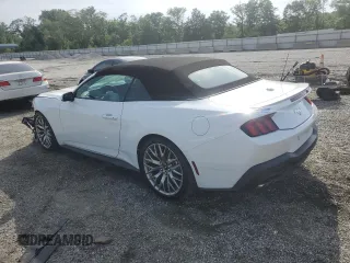 2024 Ford Mustang EcoBoost z VIN 1FAGP8UH8R5135709, wystawiony jako Copart lot #57393045 z przebiegiem 1 267 mil mil oraz Szkoda całkowita • Salvage title. Historia ofert i sprzedaży dostępna na DreamBid. Obrazek 2.