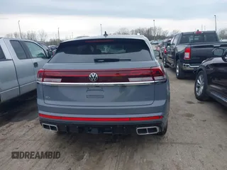 2024 Volkswagen Atlas SEL R-Line z VIN 1V2AE2CAXRC232668, wystawiony jako IAAI lot #41972789 z przebiegiem 30 150 mil mil oraz . Historia ofert i sprzedaży dostępna na DreamBid. Obrazek 17.