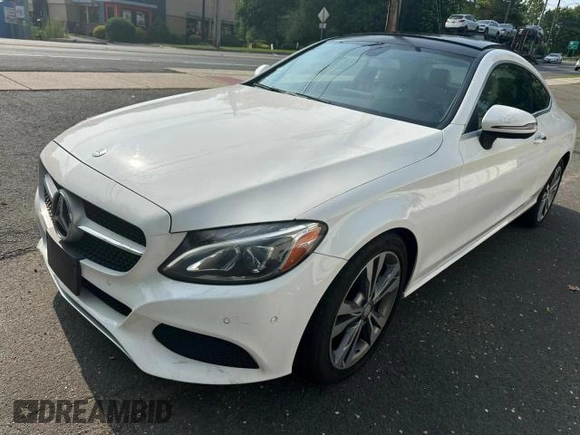 2017 Mercedes-Benz C 300 z VIN WDDWJ4KB0HF365600, wystawiony jako Copart lot #61332505 z przebiegiem 90 209 mil mil oraz Czysty tytuł • Clean title. Historia ofert i sprzedaży dostępna na DreamBid. Obrazek 1.