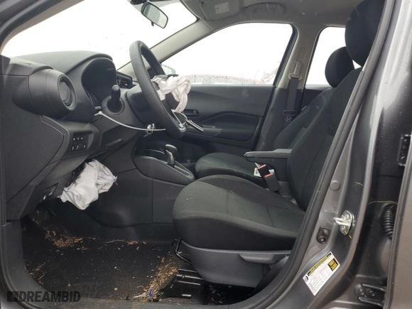 2024 Nissan Kicks S with VIN 3N1CP5BV4RL590088, listed as a Copart auction lot 47679995 with 910 mi miles and Salvage Title. Bid and sale history available at carsss.com. Image 7.