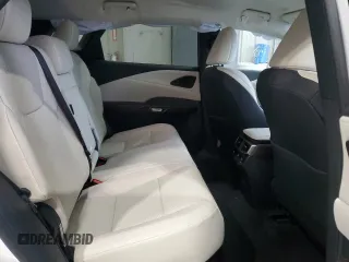 2024 Lexus RX 350 z VIN 2T2BAMBA8RC044278, wystawiony jako Copart lot #52882485 z przebiegiem 6 405 mil mil oraz Szkoda całkowita • Salvage title. Historia ofert i sprzedaży dostępna na DreamBid. Obrazek 12.