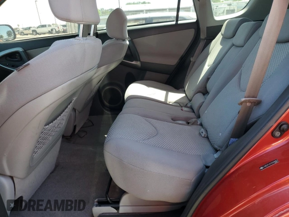 2007 Toyota RAV4 Limited z VIN JTMZD31VX76028452, wystawiony jako Copart lot #61800635 z przebiegiem 149 784 mil mil oraz Czysty tytuł • Clean title. Historia ofert i sprzedaży dostępna na DreamBid. Obrazek 11.