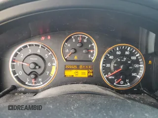 2012 Nissan Armada Platinum z VIN 5N1AA0NE0CN620694, wystawiony jako Copart lot #53460615 z przebiegiem 205 525 mil mil oraz Tytuł czysty. Historia ofert i sprzedaży dostępna na DreamBid. Obrazek 9.