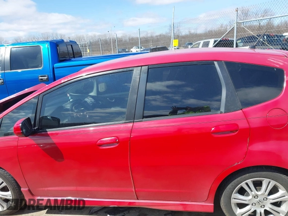 2009 Honda Fit Sport with VIN JHMGE88459S036417, listed as a IAAI auction lot 41918448 with 107,577 mi miles. Bid and sale history available at carsss.com. Image 14.