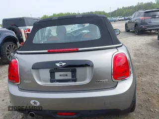 2016 MINI Convertible с VIN WMWWG5C53G3C19327, выставлен на аукционе IAAI как лот 42030590 с пробегом 33 898 миль миль и . История ставок и продаж доступна на DreamBid. Изображение 16.
