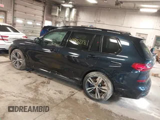 2022 BMW X7 M50i with VIN 5UXCX6C04N9M19672, listed as a IAAI auction lot 41952181 with 1 mi miles. Bid and sale history available at carsss.com. Image 3.