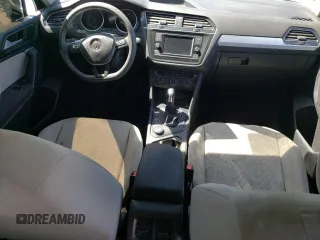 2019 Volkswagen Tiguan S z VIN 3VV0B7AX7KM010234, wystawiony jako Copart lot #53613175 z przebiegiem 55 980 mil mil oraz Szkoda całkowita • Salvage title. Historia ofert i sprzedaży dostępna na DreamBid. Obrazek 8.