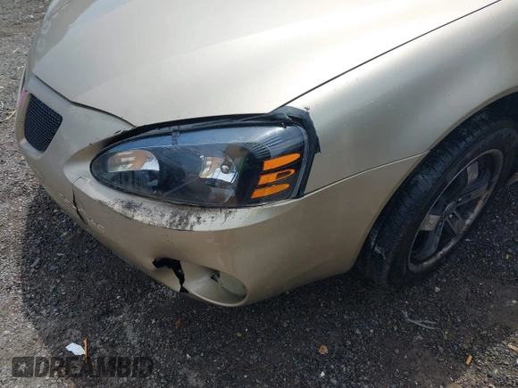 2004 Pontiac Grand Prix GTP with VIN 2G2WR524941282246, listed as a IAAI auction lot 42068954 with 292,925 mi miles. Bid and sale history available at carsss.com. Image 6.