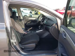 2019 Nissan Sentra SR with VIN 3N1AB7AP6KY395963, listed as a IAAI auction lot 41915269 with 26,728 mi miles and . Bid and sale history available at DreamBid. Image 5.