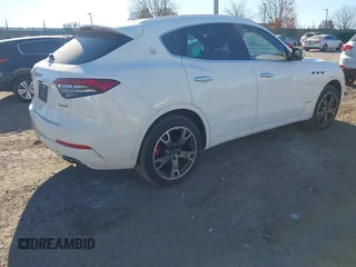 2021 Maserati Levante S with VIN ZN661YUL3MX378092, listed as a IAAI auction lot 40748646 with 43,199 mi miles. Bid and sale history available at carsss.com. Image 4.