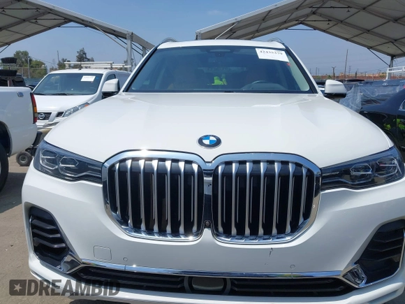 2019 BMW X7 xDrive50i z VIN 5UXCX4C54KLS38649, wystawiony jako IAAI lot #42435379 z przebiegiem 60 905 mil mil oraz . Historia ofert i sprzedaży dostępna na DreamBid. Obrazek 12.