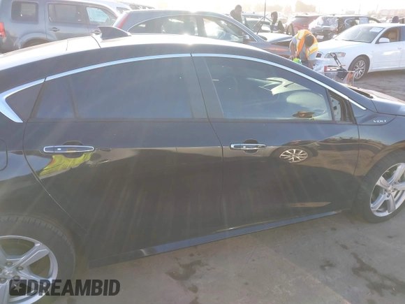 2018 Chevrolet Volt LT with VIN 1G1RC6S51JU158876, listed as a IAAI auction lot 41643645 with 95,257 mi miles. Bid and sale history available at carsss.com. Image 14.